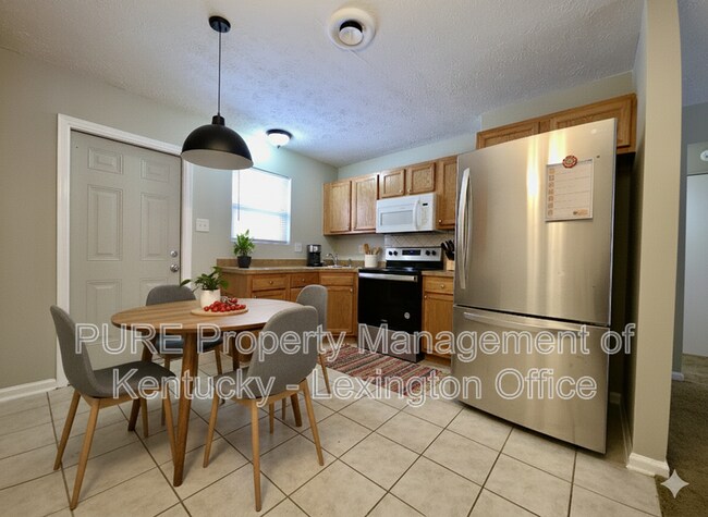 Building Photo - 4053 Victoria Way