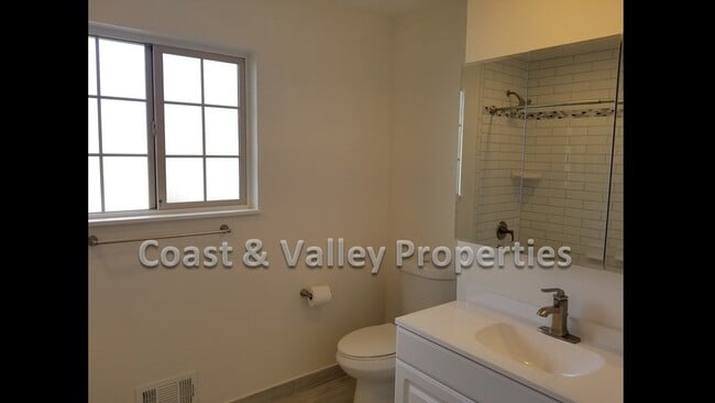 Foto del edificio - Lovely South Salinas Home!