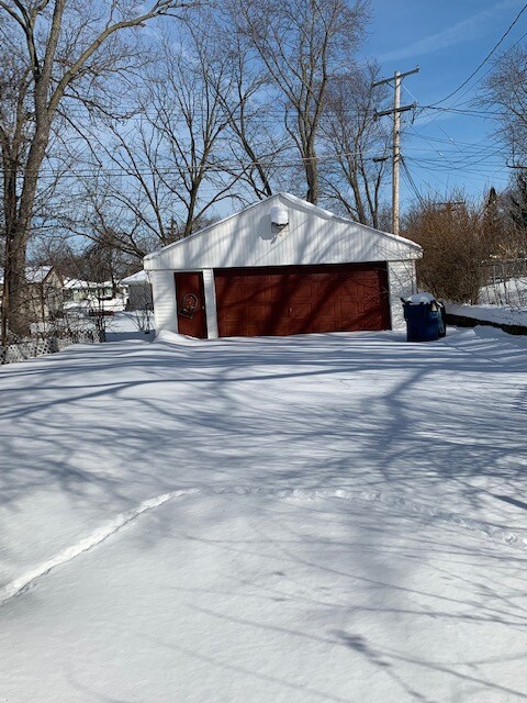 Building Photo - 5220 N 107th St