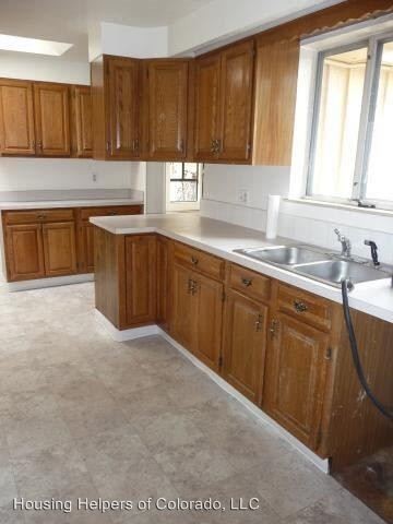 Building Photo - 3 br, 1.5 bath House - 811 Crescent Drive