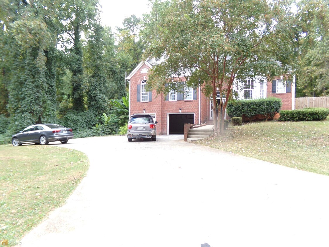 2828 Hicks Rd, Marietta, GA 30060 House for Rent in Marietta, GA