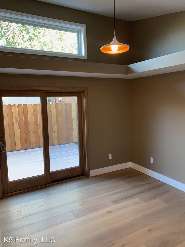 Building Photo - 2 br, 2 bath House - 1298 Orange Street