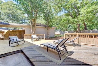 Building Photo - 17206 Seven Pines Dr