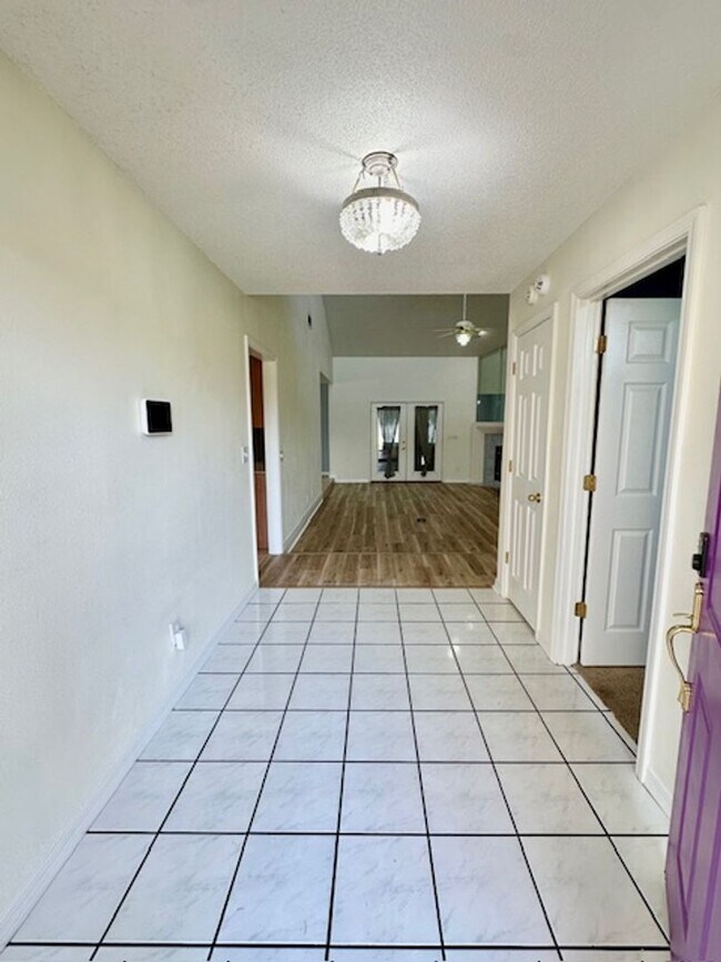 Foto del edificio - Beautiful 3/2/2 Pool Home For Rent w/ Pool...