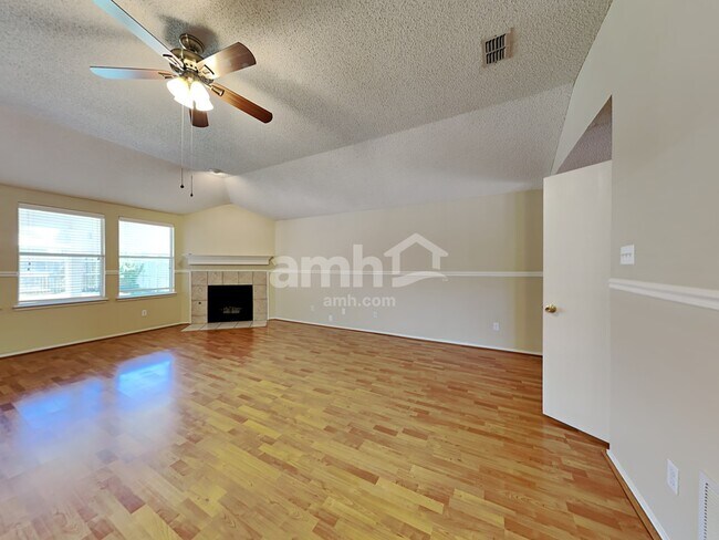 Foto del edificio - 517 Pinto Ln