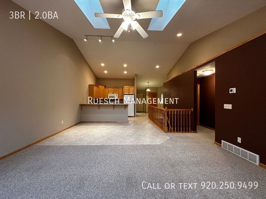 823 Rundquist Way Unit 823, Kimberly, WI 54136 Room for Rent in