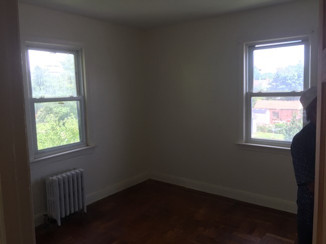 Building Photo - 136-14-114 Hillside Avenue