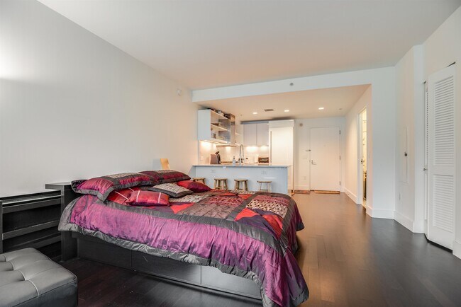 Foto del edificio - 77 Hudson St