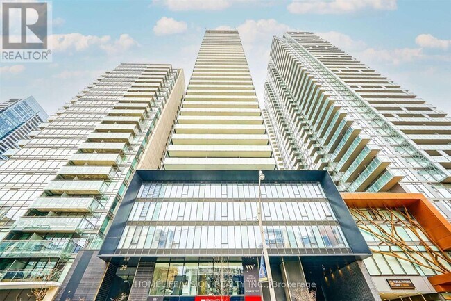 Building Photo - 28-328 Wellesley St E