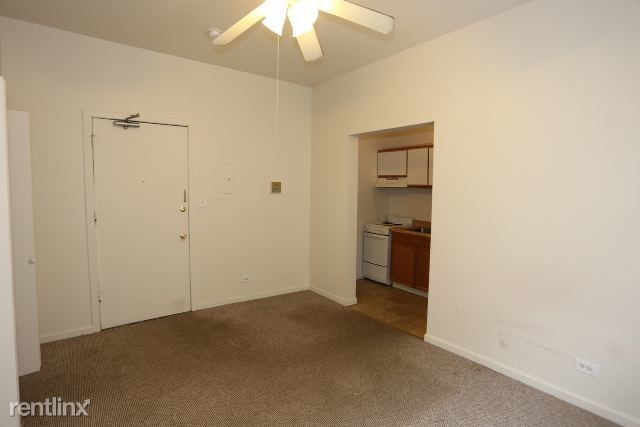 Foto del edificio - 3957 W Irving Park Rd