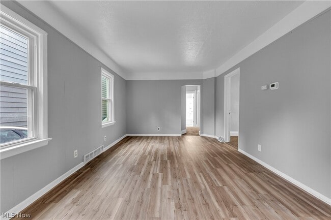 Building Photo - 2115 Dowd Ave