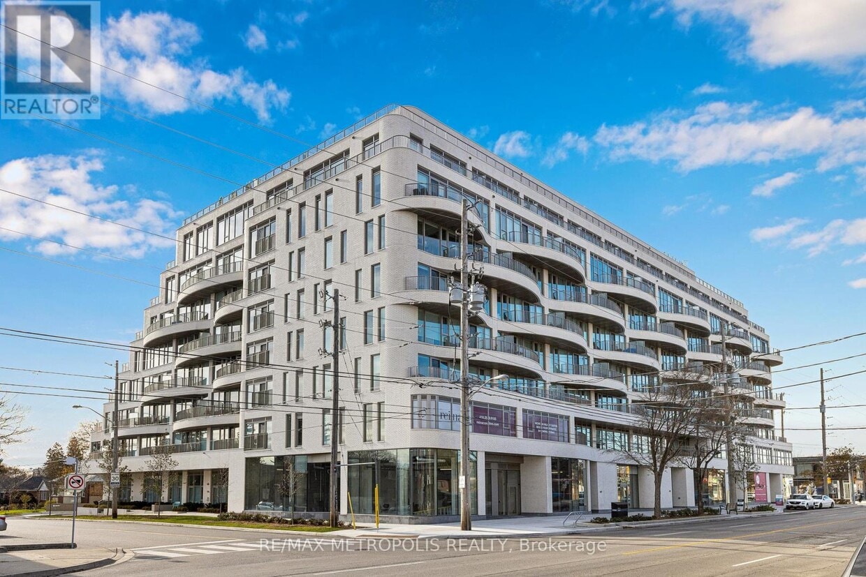 Photo principale - 689 The Queensway