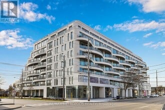 Building Photo - 689 The Queensway