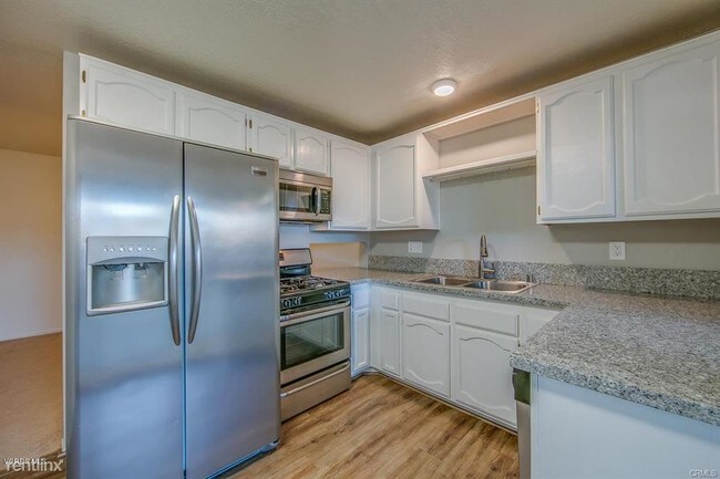 Building Photo - 3 br, 2 bath Townhome - 29721 Canwood St