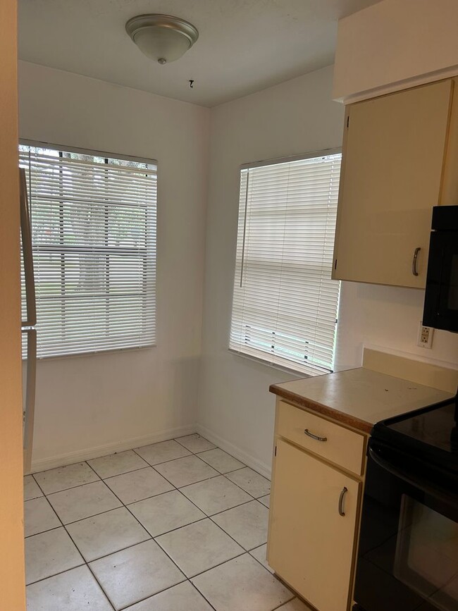 Photo - 1/2 Duplex For Rent ! House