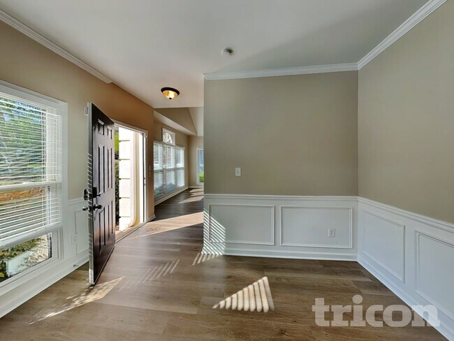 Foto del edificio - 4390 Pinewalk Dr