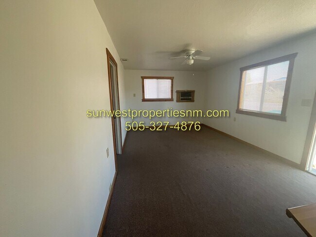 Foto del edificio - 2 Bedroom, 1 Bath with Washer and Dryer