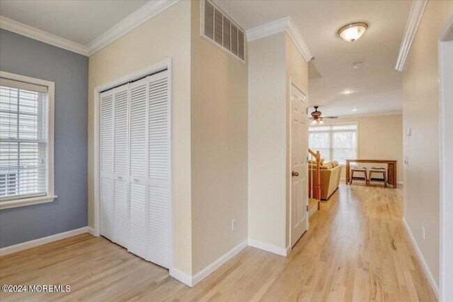Foto del edificio - 420 Carter Avenue Unit SUMMER 2024
