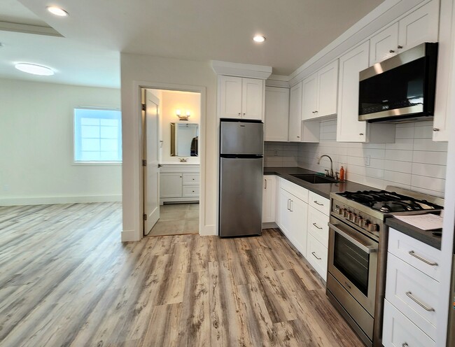 Building Photo - 6235 Aura Ave