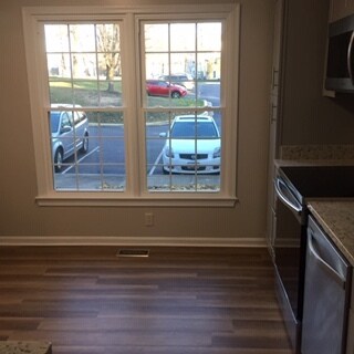 Eat-In Kitchen - 5 Brahms Ct