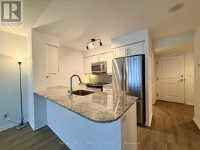 Building Photo - 35 Bastion St