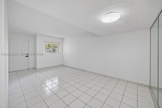 Building Photo - 800 SW 104th Ct