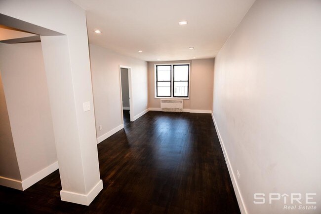 Foto del edificio - 2425 Nostrand Ave