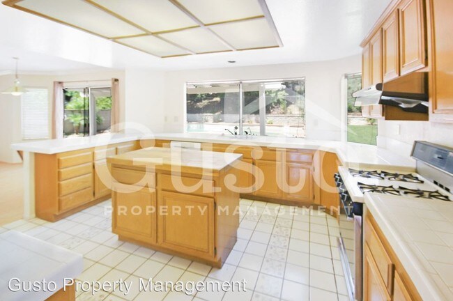 Foto del edificio - 21029 Stoddard Wells Rd