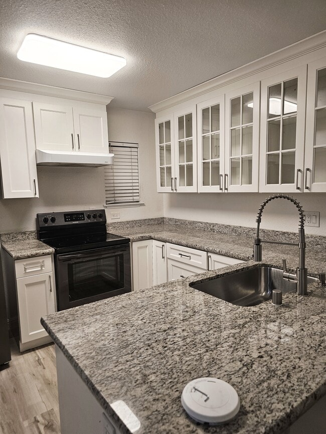 Foto del edificio - 3768 W Benjamin Holt Dr