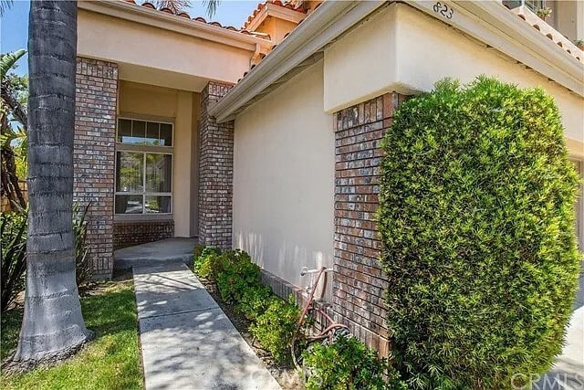 Building Photo - 823 S Parkglen Pl