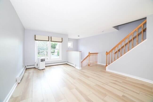 Building Photo - 64 Camelot Dr