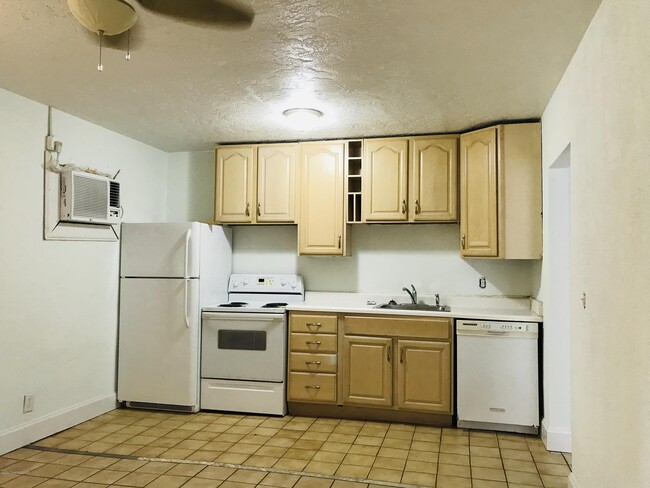 Building Photo - 1249 S Orlando Ave