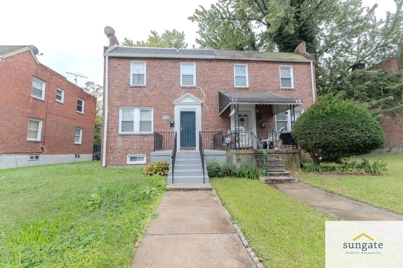 Primary Photo - 615 Winston Ave