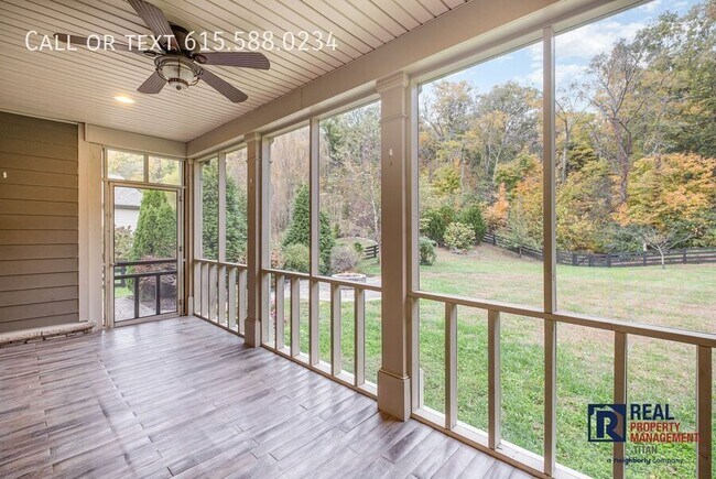 Foto del edificio - 6785 Pleasant Gate Ln