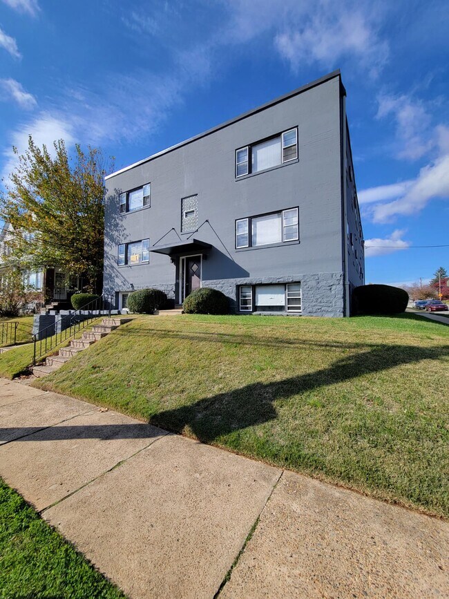 Loretto 7828 Apartments in Philadelphia, PA