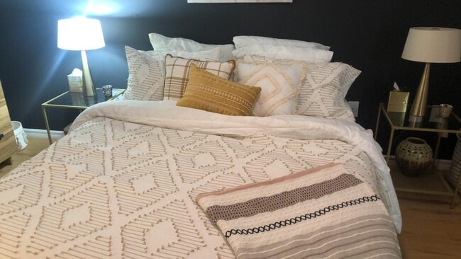 Building Photo - 8754 River Homes Ln