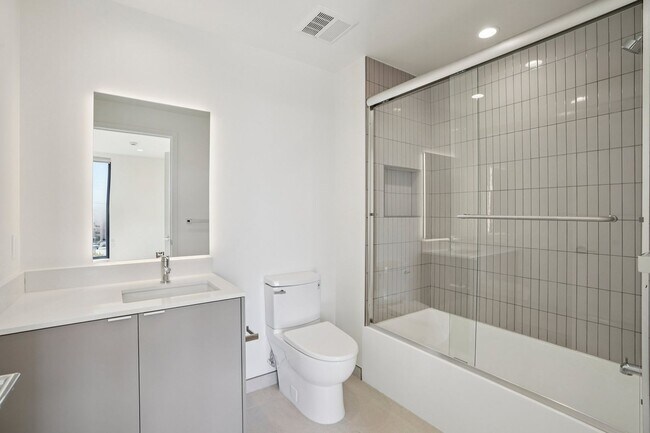 Foto del interior - 10431 SM — Modern Luxury Living in Century City