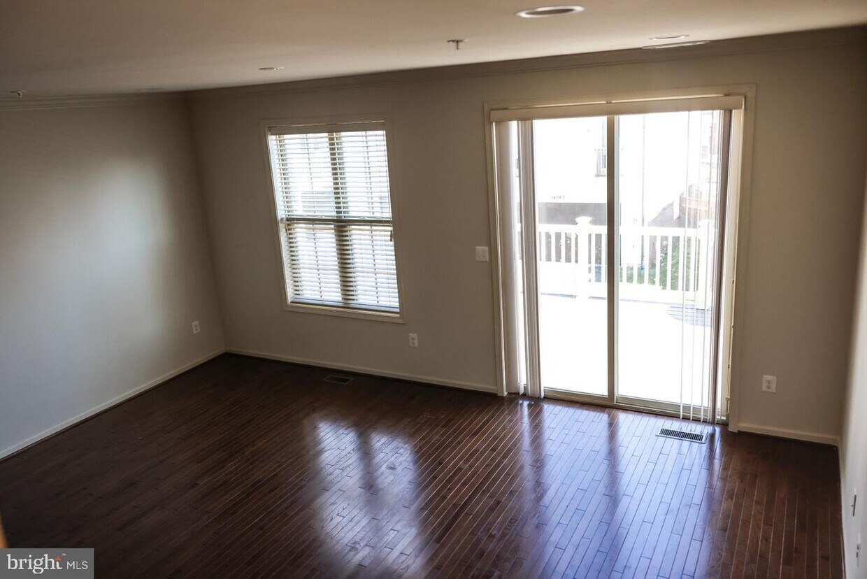 Foto principal - 22517 Clarksburg Rd