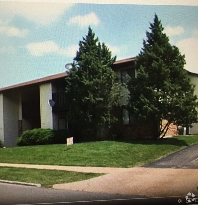 Building Photo - 3210 Clifton Ave