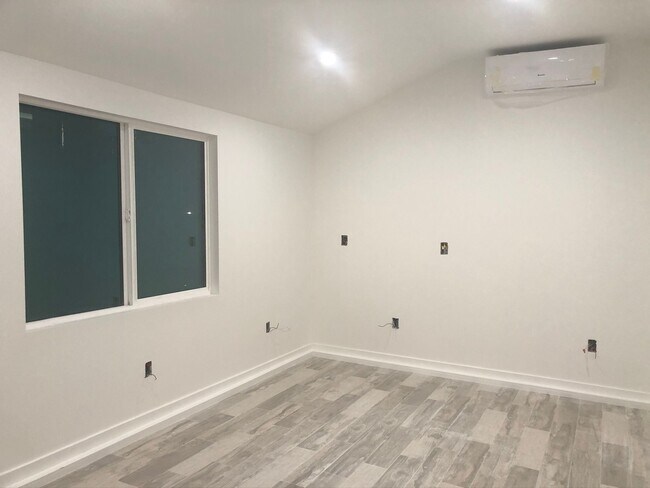 Foto del edificio - 22838 Mariano St