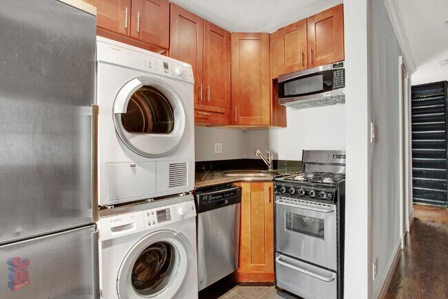 Foto del edificio - 411 E 12th St