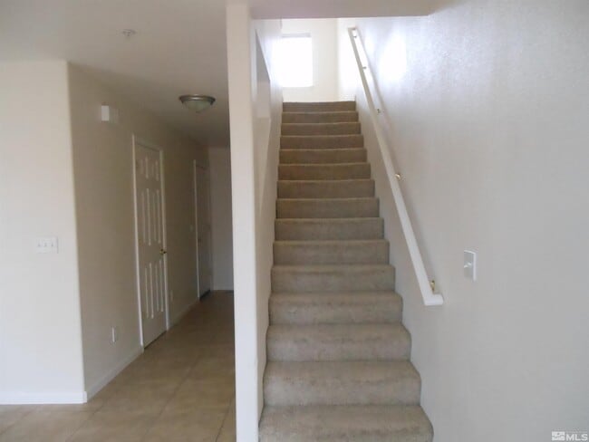 Building Photo - 653 Desert Springs Ct