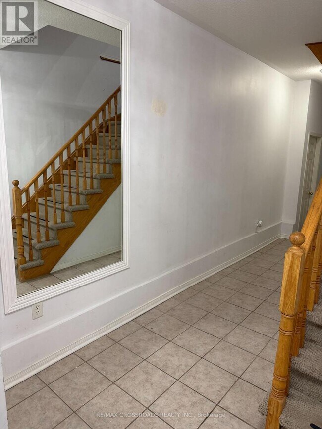 Building Photo - 1547 Hummingbird Ct