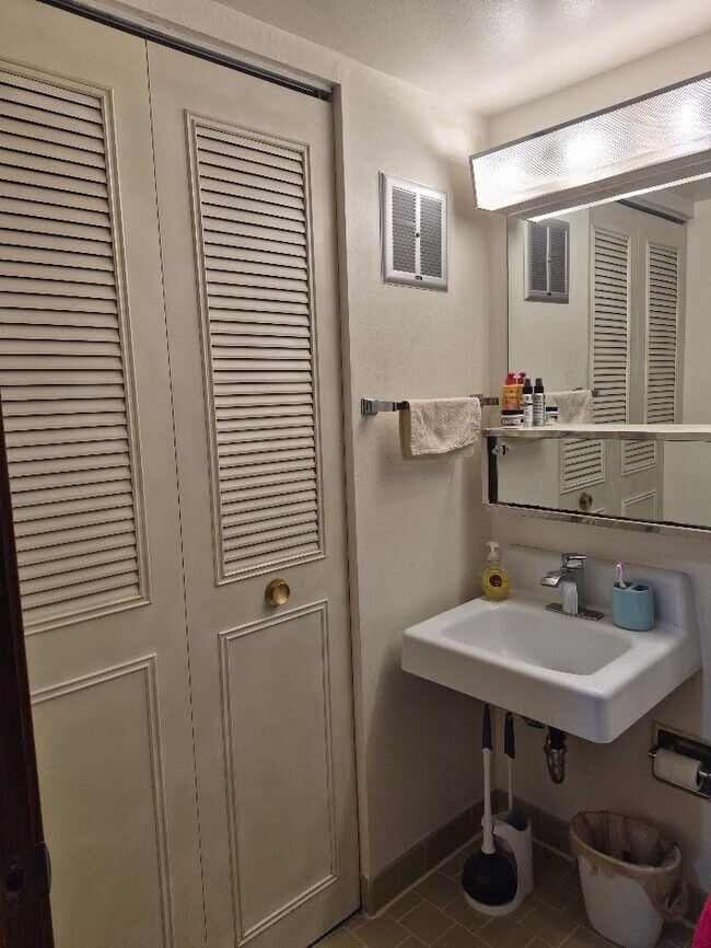 Foto del edificio - 436 E Main St