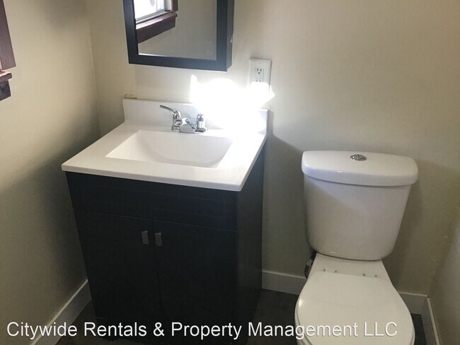 Foto del edificio - 1 br, 1 bath House - 2807 N 54th St