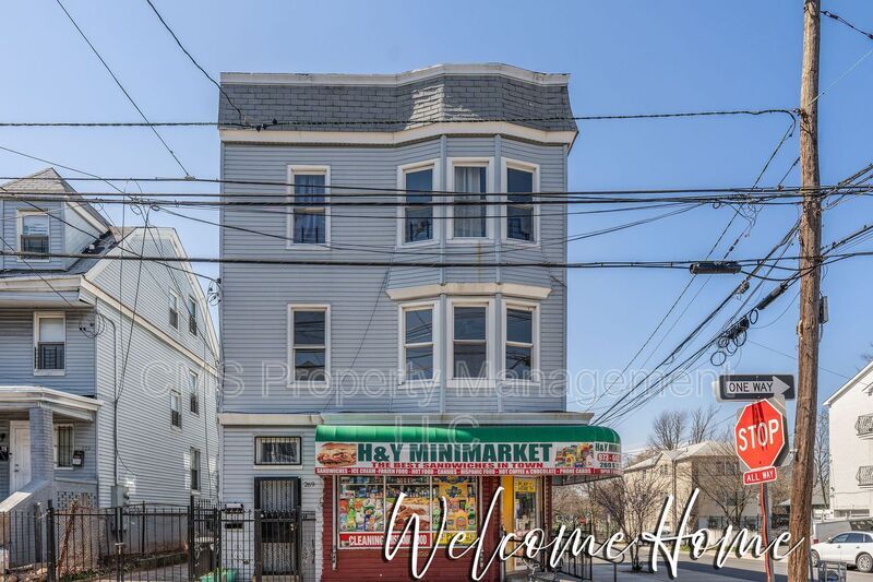 Foto principal - 269 S 11th St