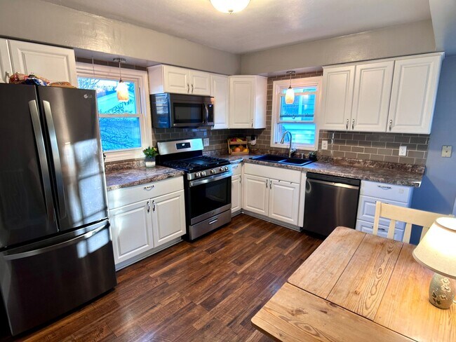 Foto del edificio - 3 bedroom Cape Cod