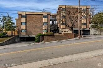 Building Photo - 509 11th St