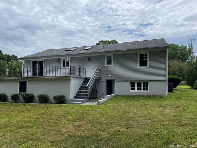 Building Photo - 127 Orchard Dr