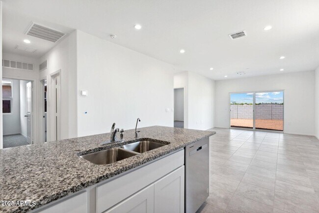 Foto del edificio - 1597 E Squire Dr